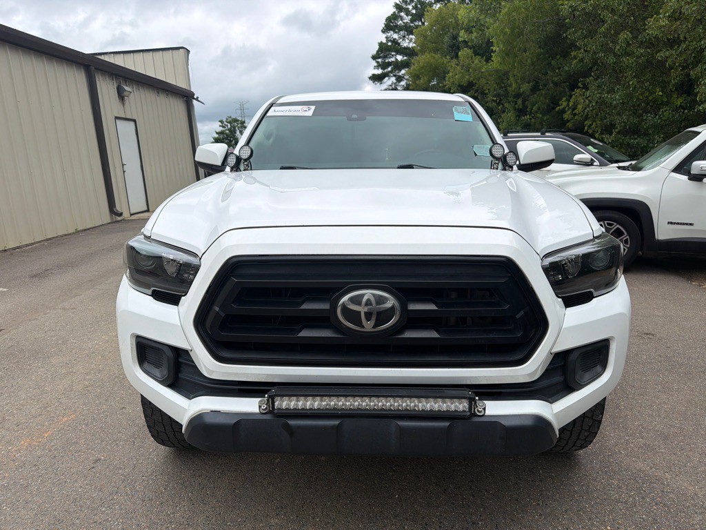 2020 Toyota Tacoma Image 2