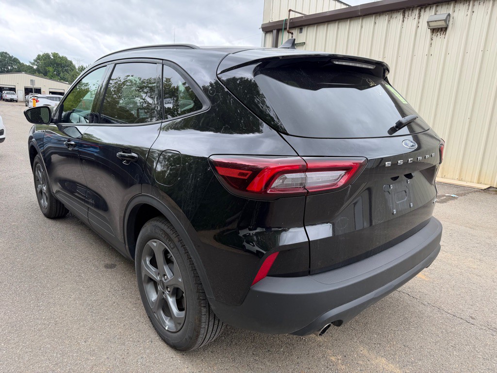 2026 Ford Escape Image 2