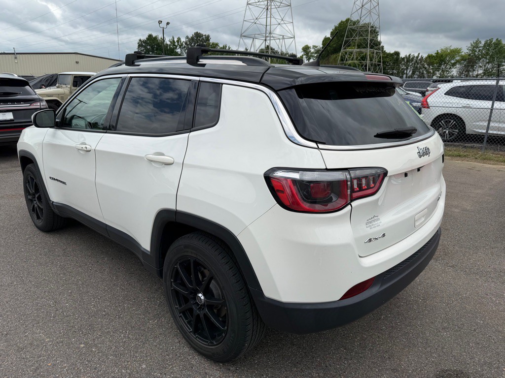2018 Jeep Compass Image 2