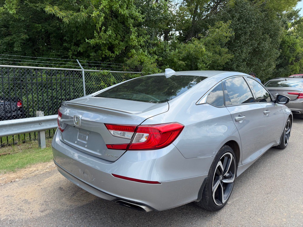 2019 Honda Accord Image 1