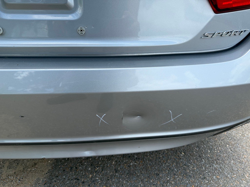 2019 Honda Accord Image 2