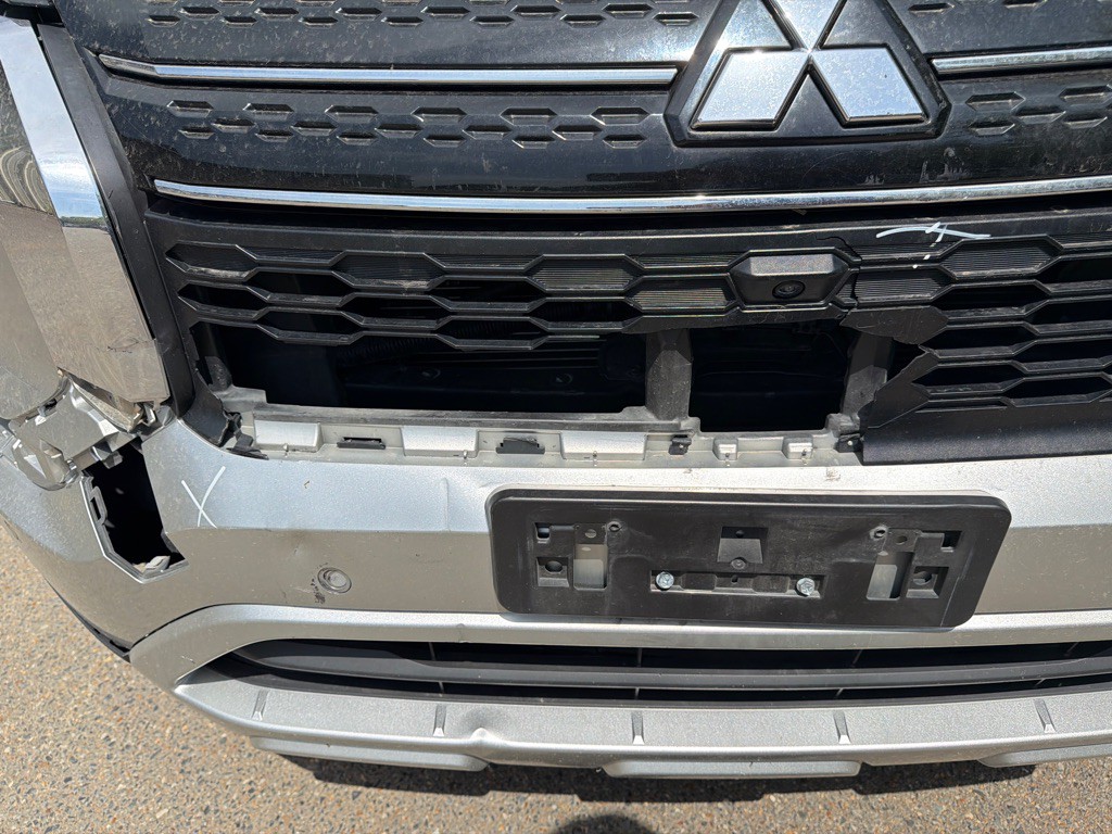 2022 Mitsubishi Outlander Image 11