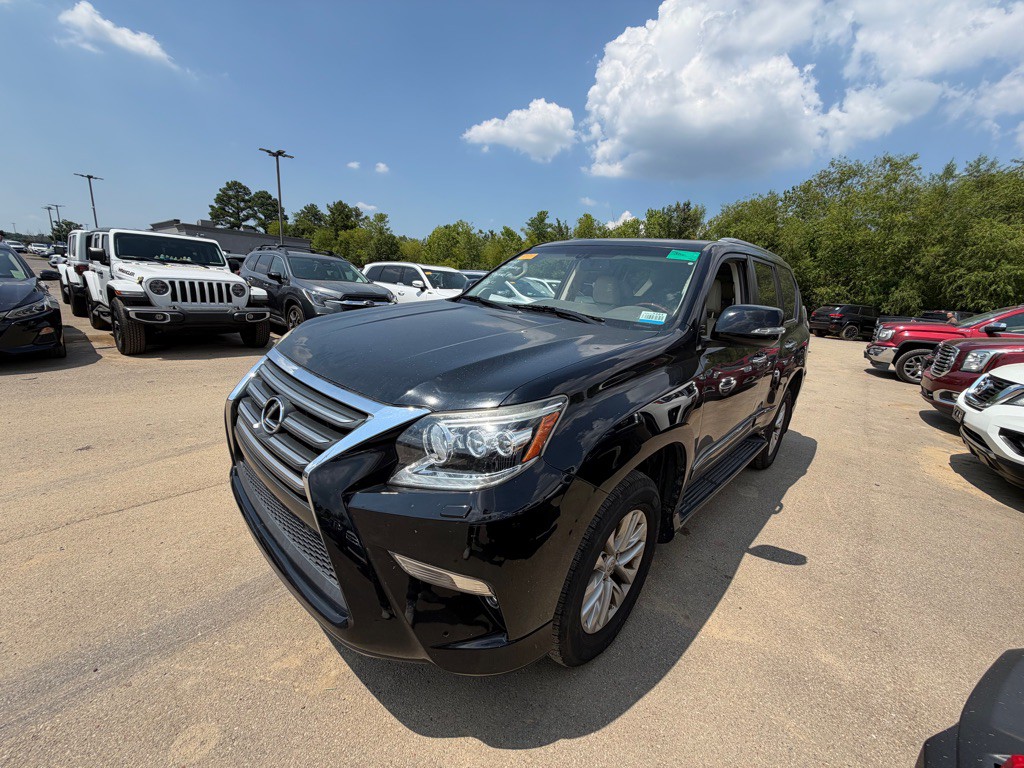 2017 Lexus GX Image 3