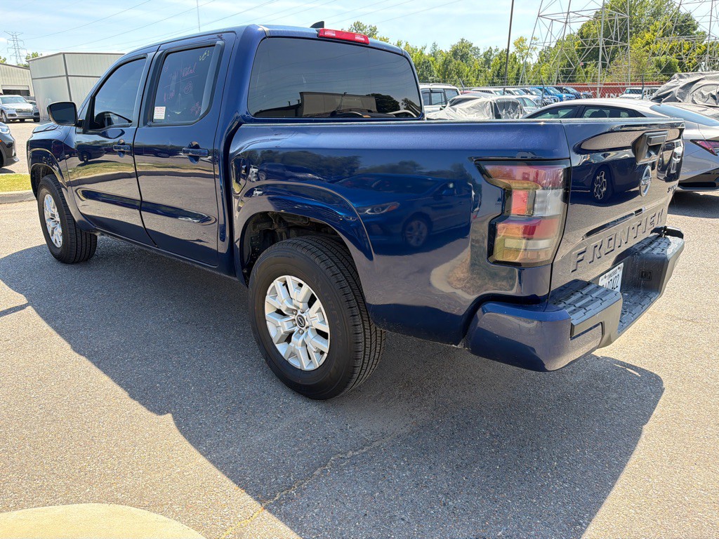 2023 Nissan Frontier Image 6
