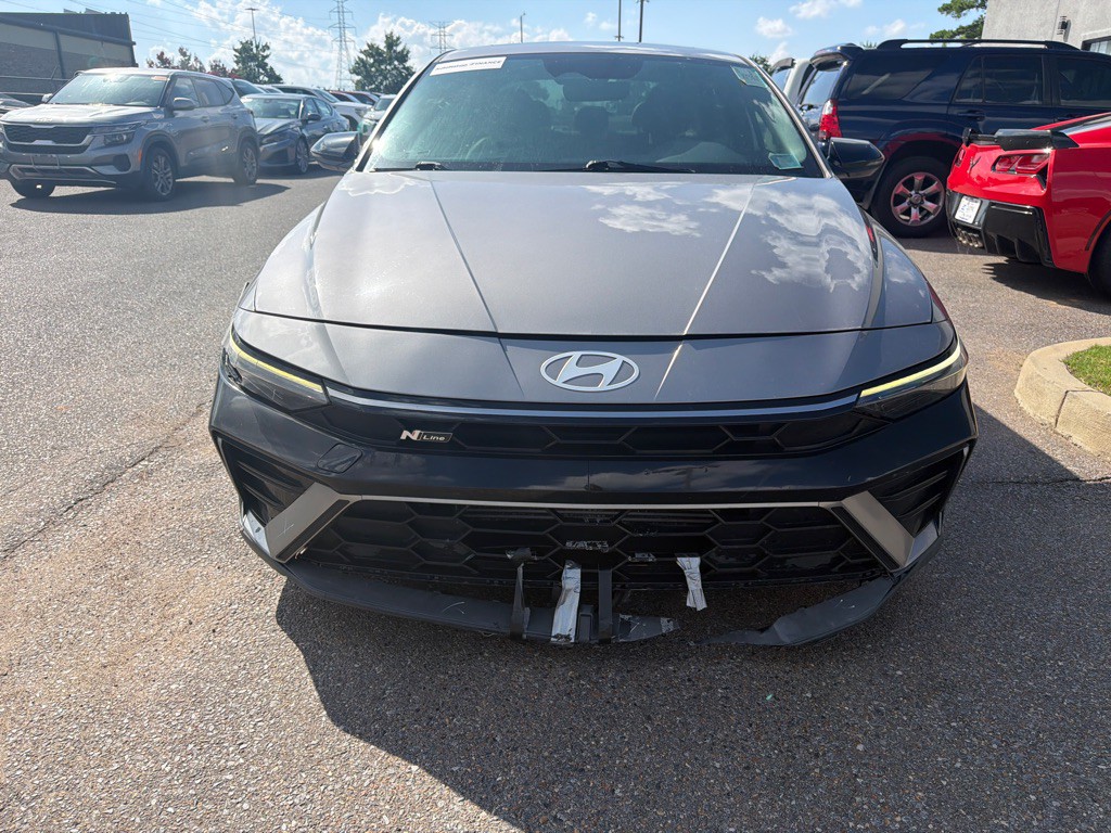 2024 Hyundai Elantra Image 2