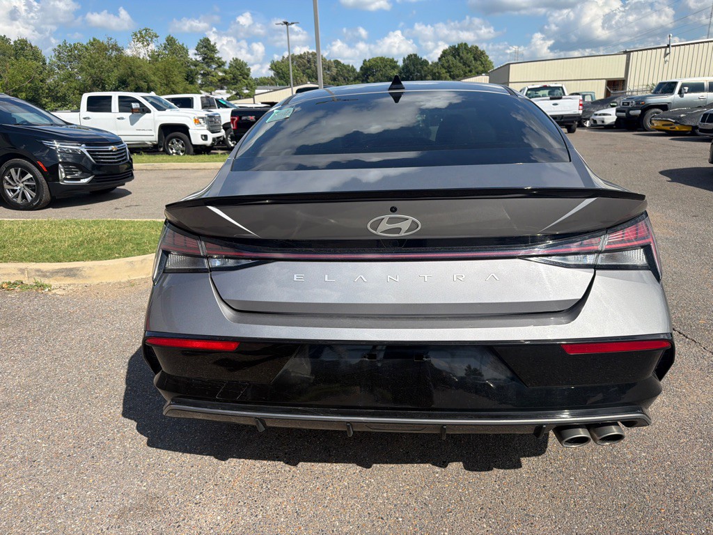 2024 Hyundai Elantra Image 5