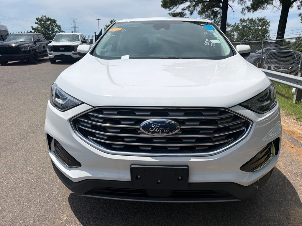 2022 Ford Edge Image 2