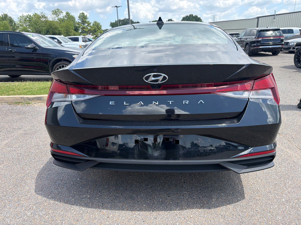 2023 Hyundai Elantra Image 5