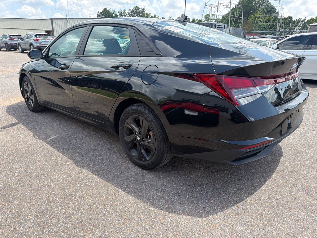 2023 Hyundai Elantra Image 6