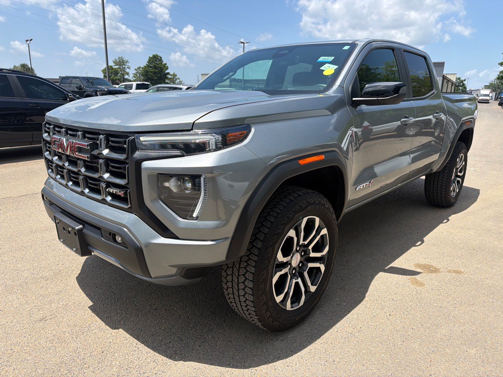 2024 GMC Canyon Image 1