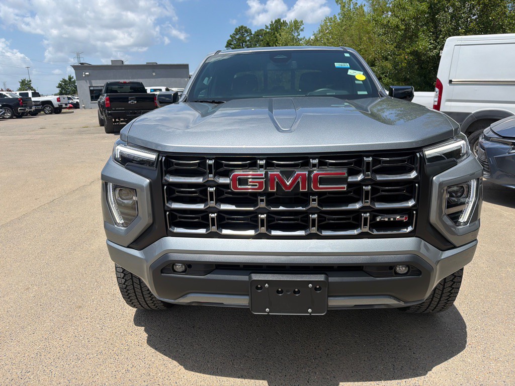 2024 GMC Canyon Image 2