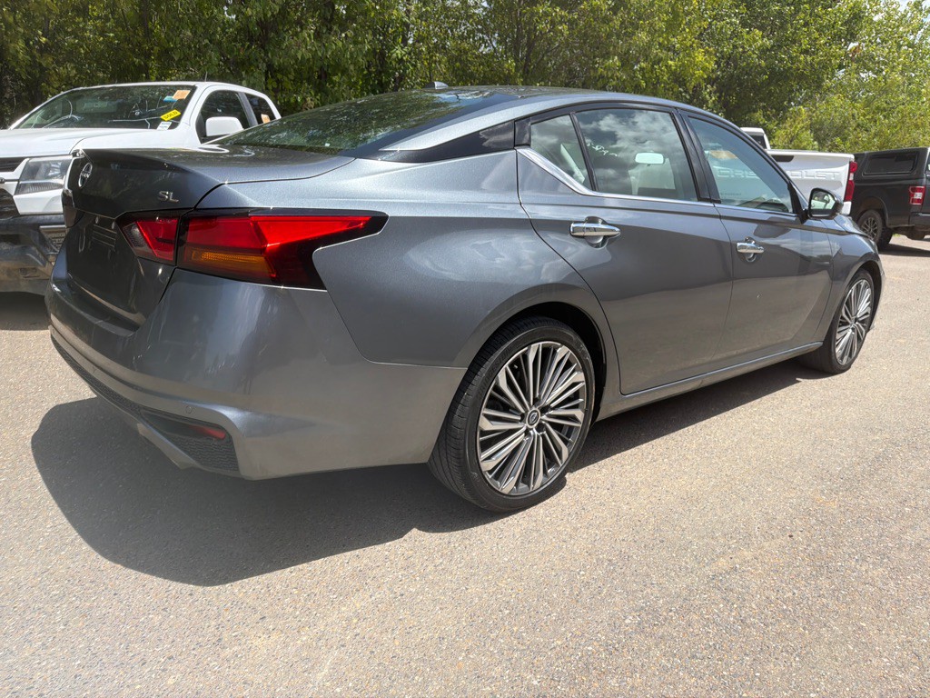 2023 Nissan Altima Image 4