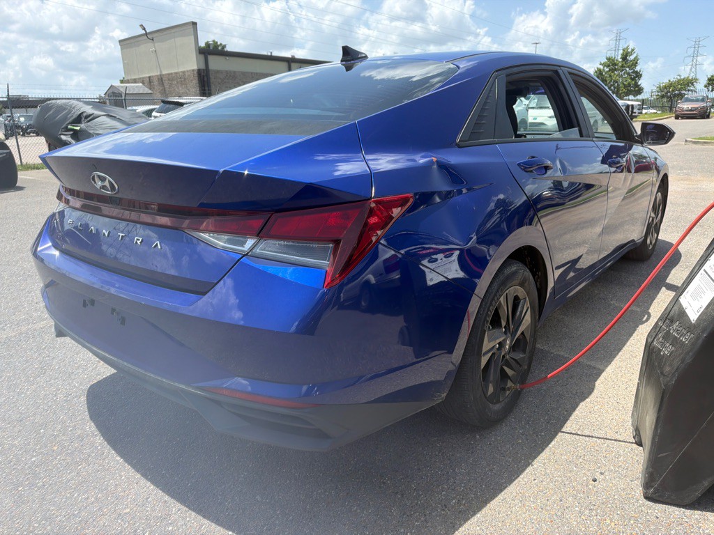 2022 Hyundai Elantra Image 4