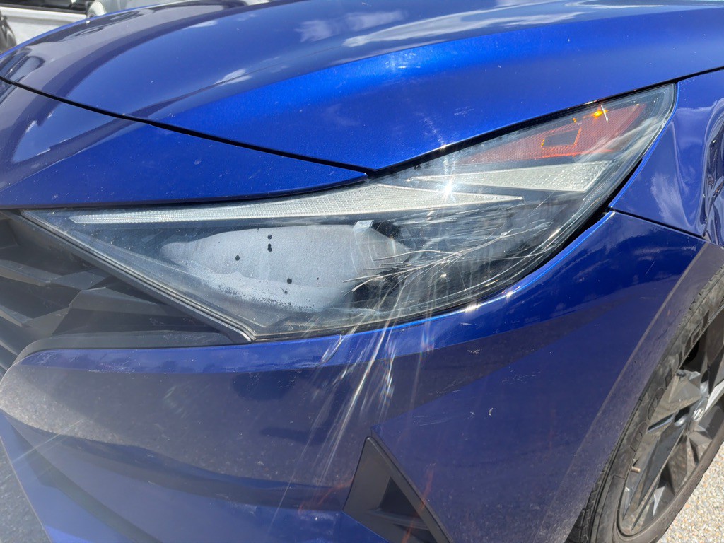 2022 Hyundai Elantra Image 9
