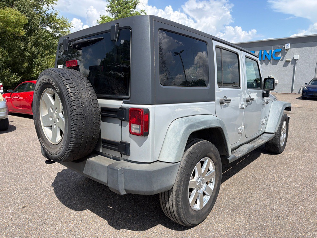 2011 Jeep Wrangler Unlimited Image 4