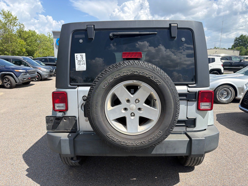 2011 Jeep Wrangler Unlimited Image 5