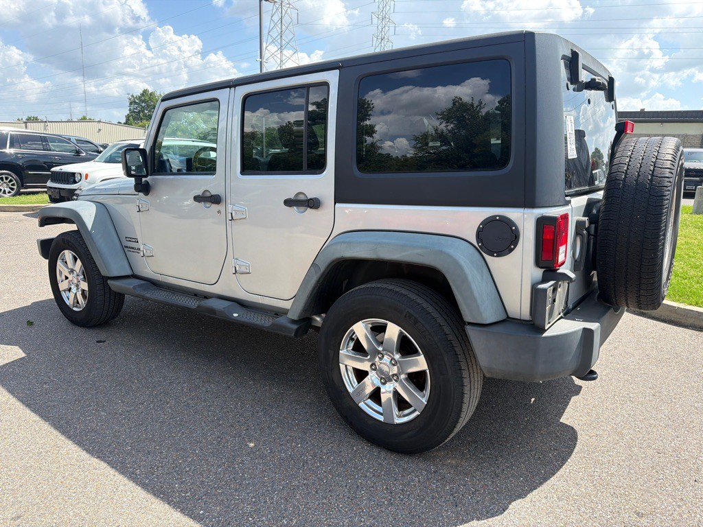 2011 Jeep Wrangler Unlimited Image 6