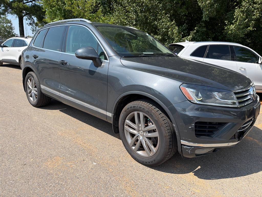 2016 Volkswagen Touareg Image 3