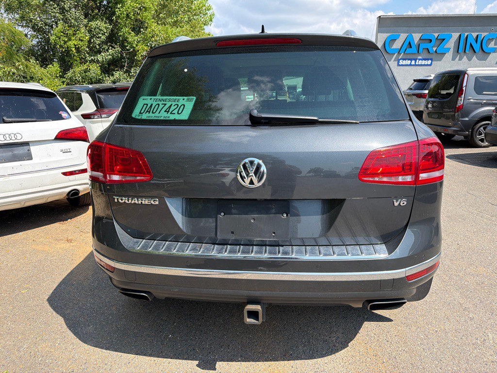 2016 Volkswagen Touareg Image 5