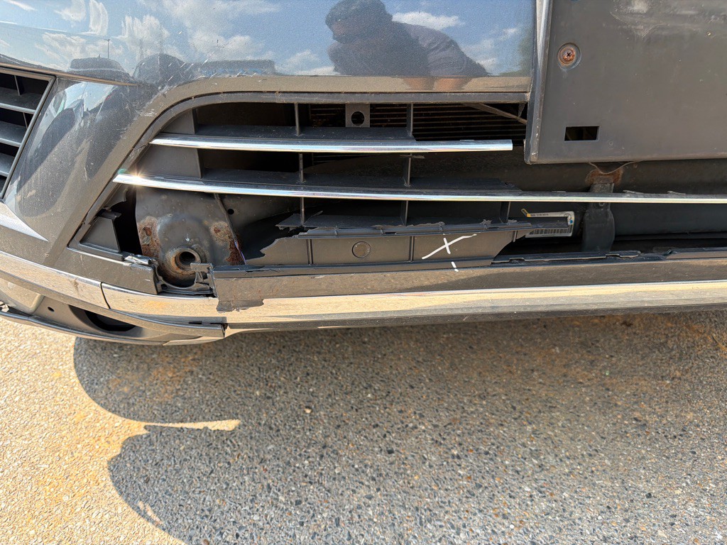 2016 Volkswagen Touareg Image 8