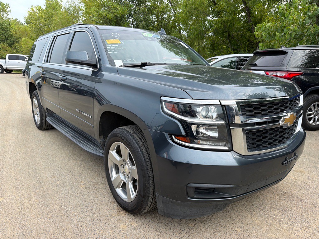 2019 Chevrolet Suburban Image 3