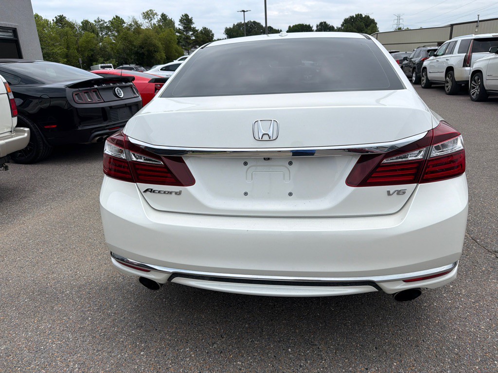 2016 Honda Accord Image 5