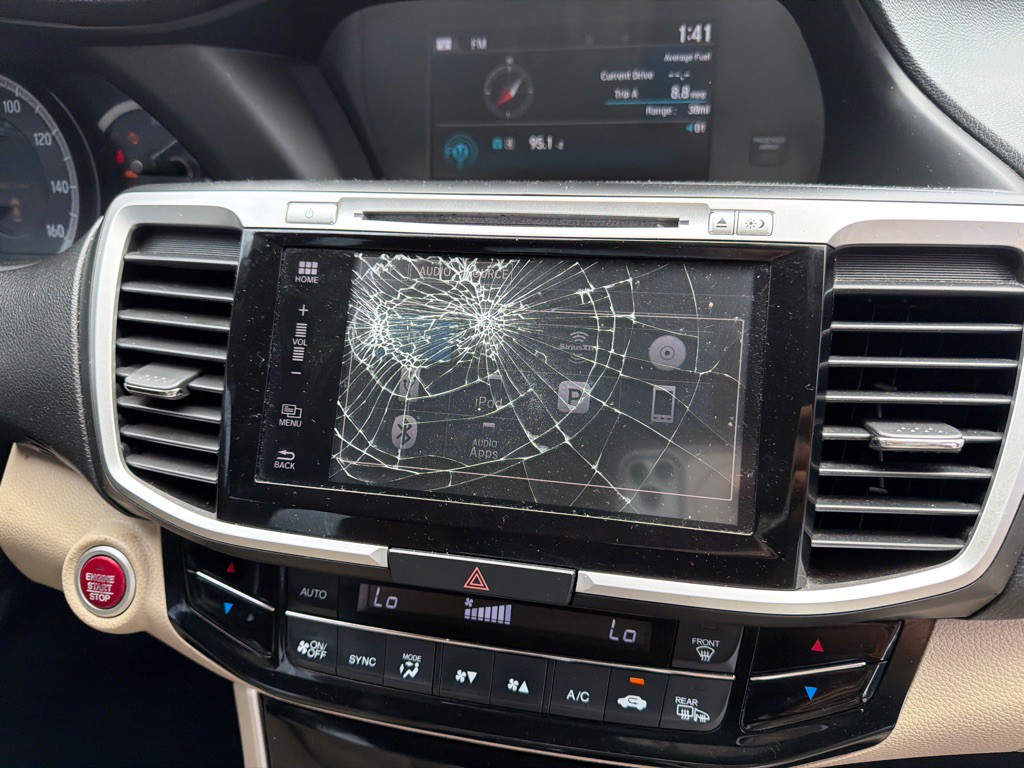 2016 Honda Accord Image 9