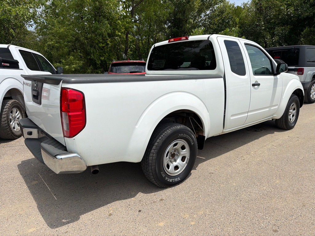 2016 Nissan Frontier Image 4