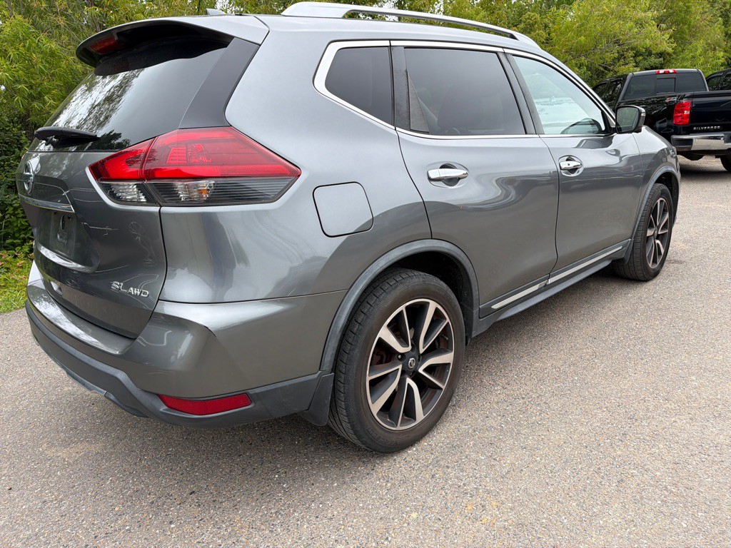 2018 Nissan Rogue Image 4