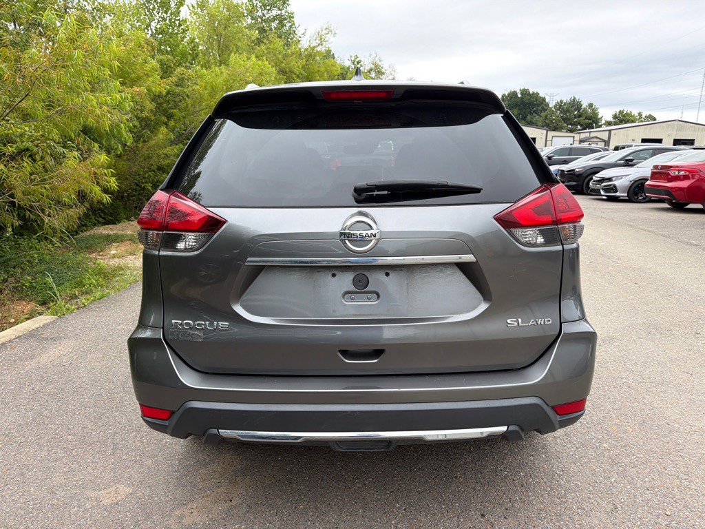 2018 Nissan Rogue Image 5