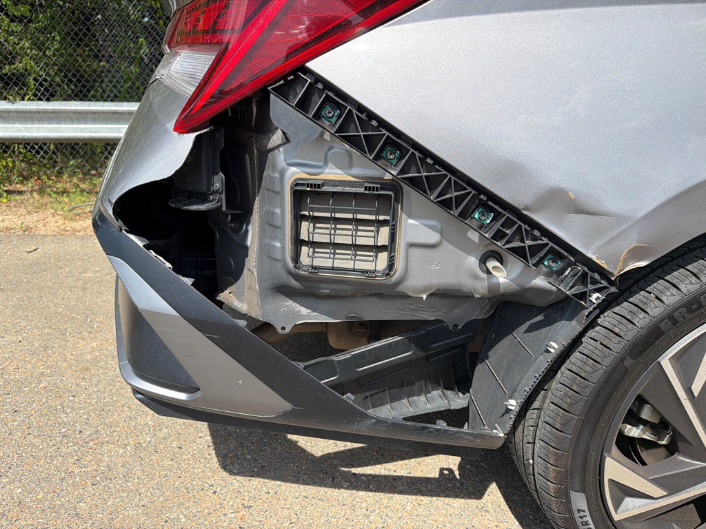 2024 Hyundai Elantra Image 7