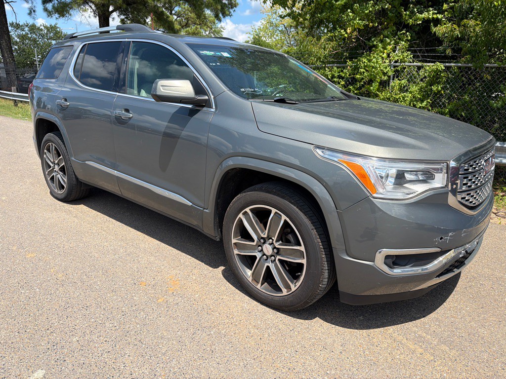 2018 GMC Acadia Image 3