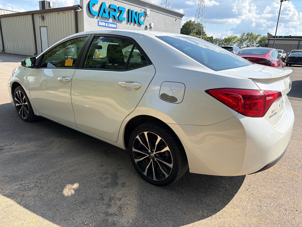 2017 Toyota Corolla Image 6