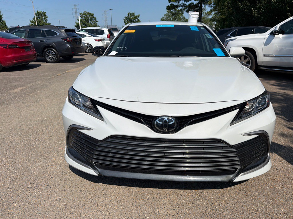 2023 Toyota Camry Image 2
