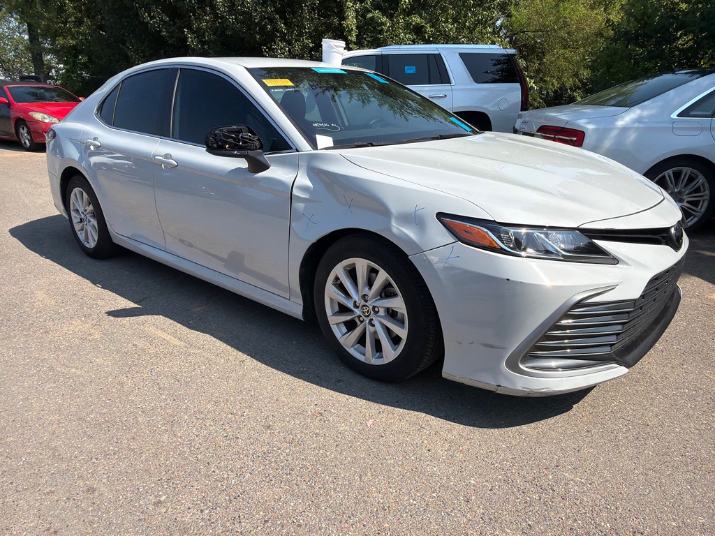 2023 Toyota Camry Image 3