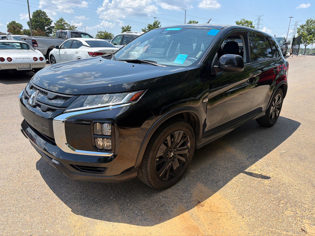 2024 Mitsubishi Outlander Image 1