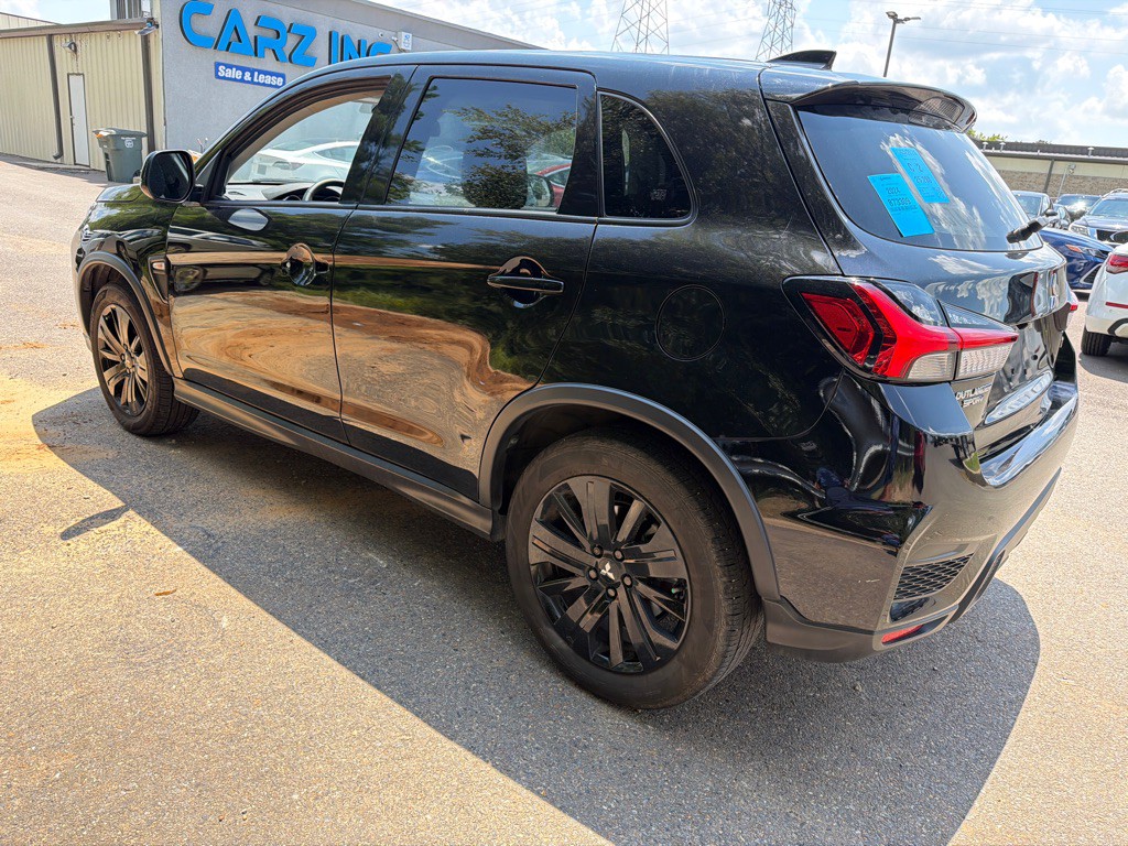 2024 Mitsubishi Outlander Image 6