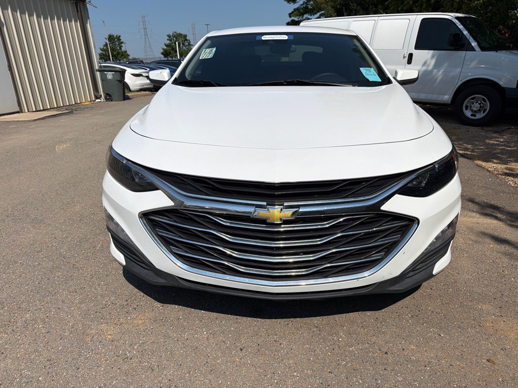 2023 Chevrolet Malibu Image 2