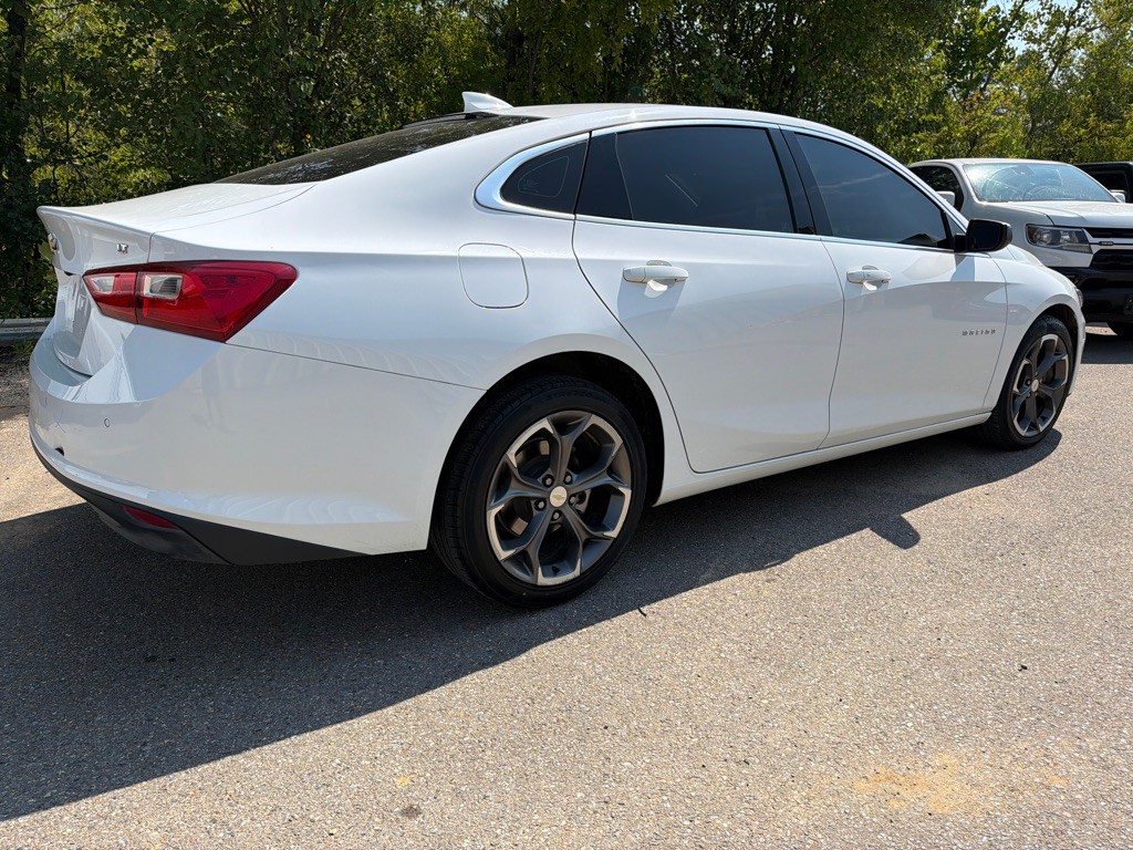 2023 Chevrolet Malibu Image 4