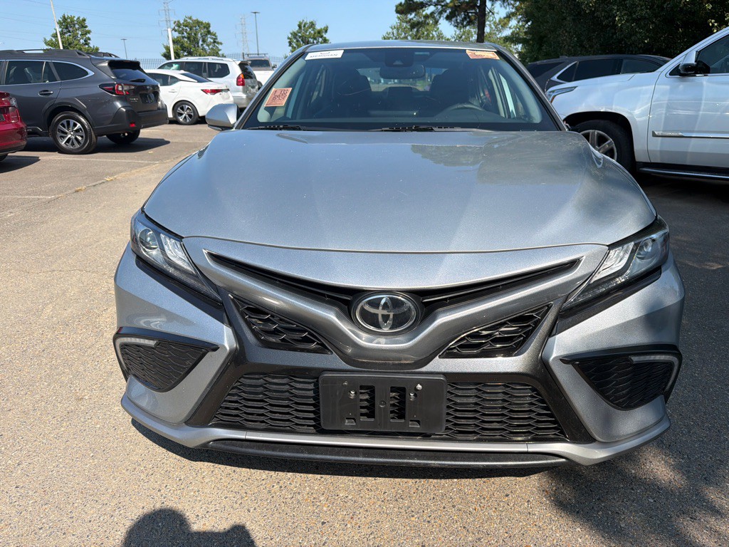 2022 Toyota Camry Image 2