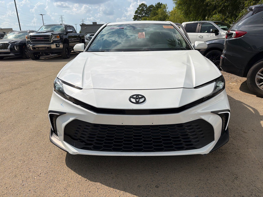 2025 Toyota Camry Image 2