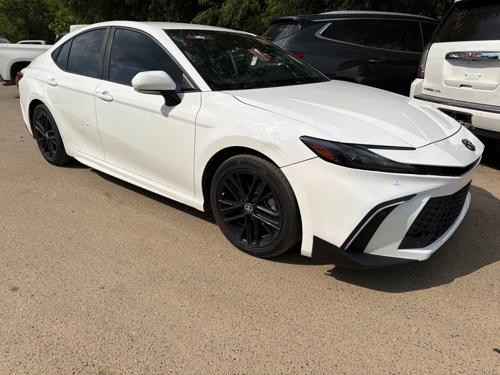2025 Toyota Camry Image 3