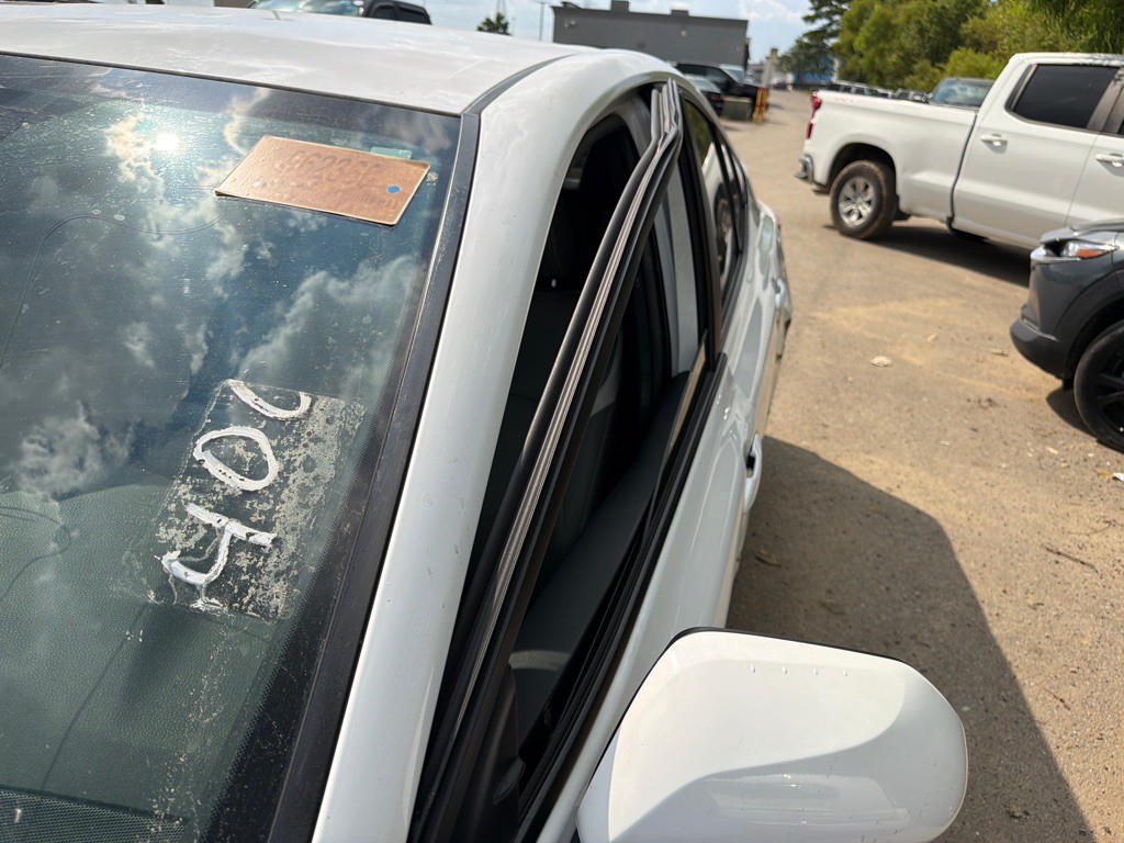 2025 Toyota Camry Image 10