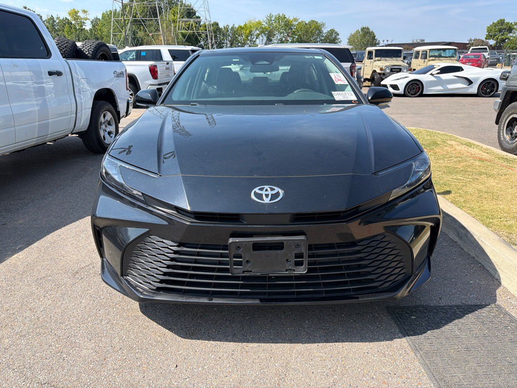 2025 Toyota Camry Image 2