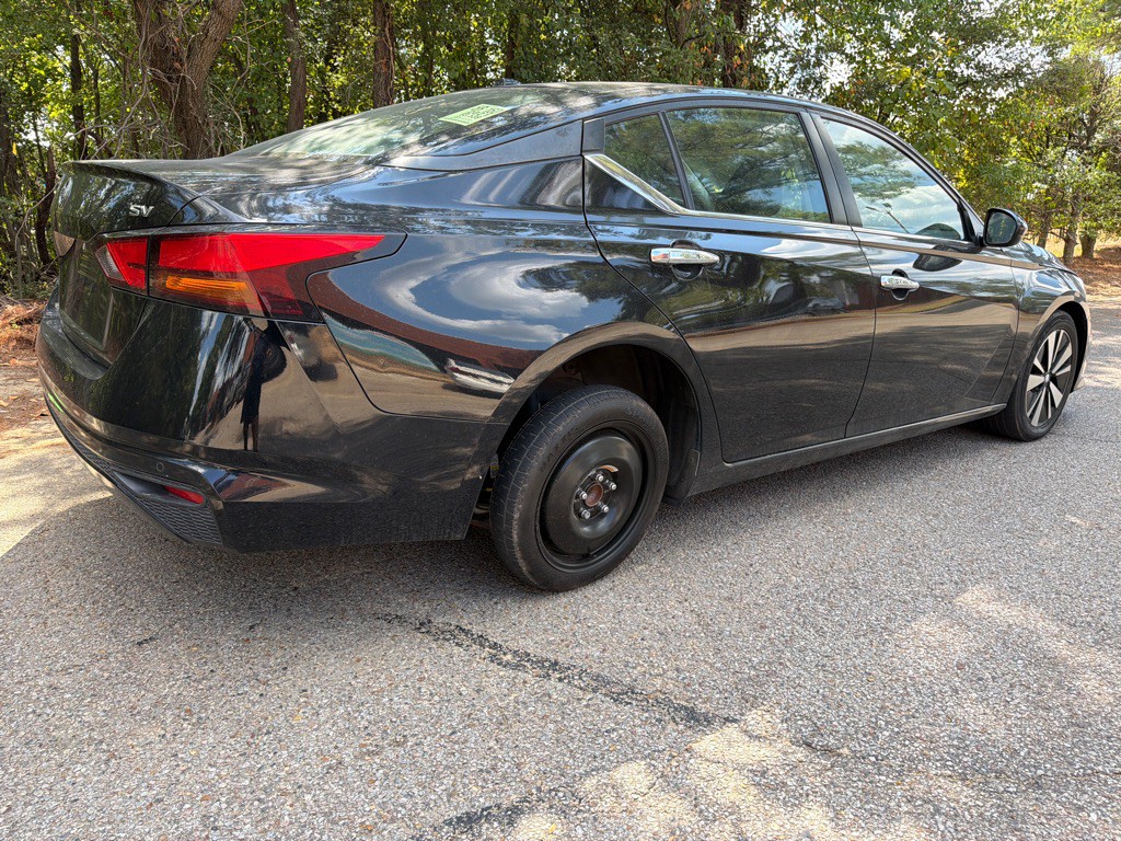 2021 Nissan Altima Image 4