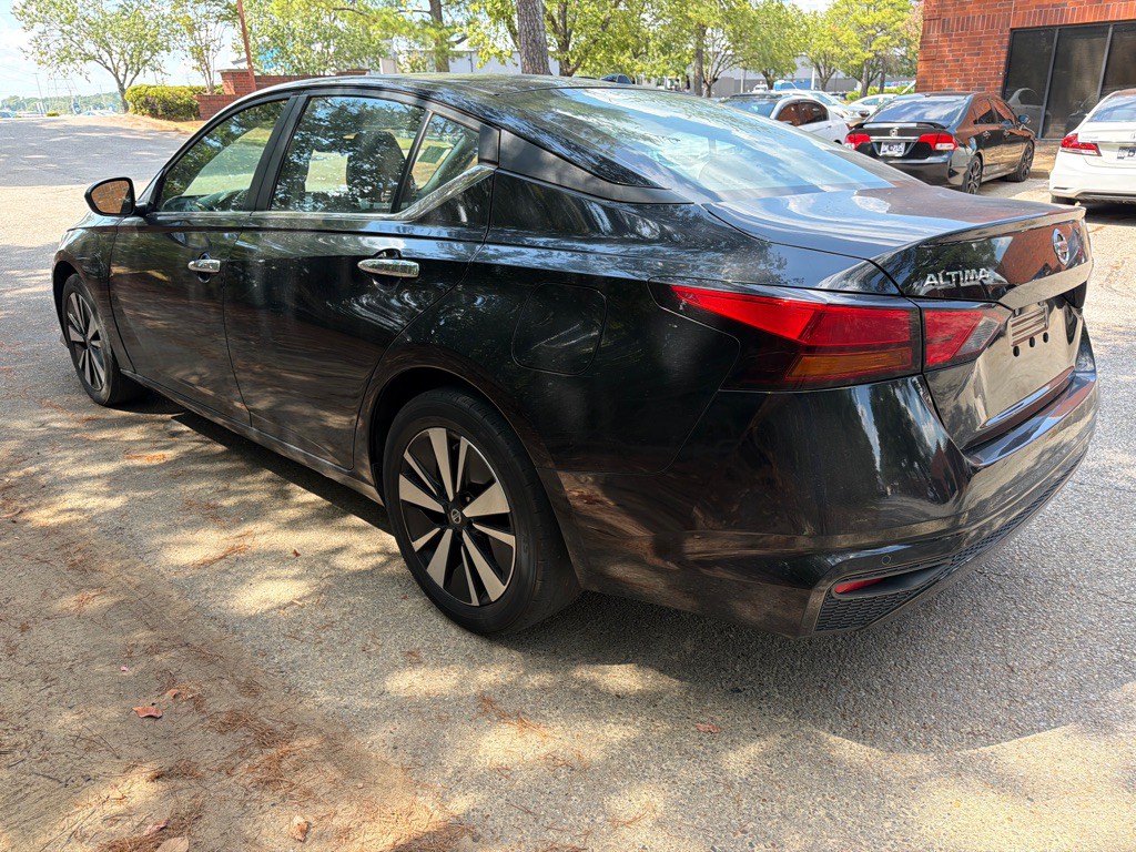 2021 Nissan Altima Image 6