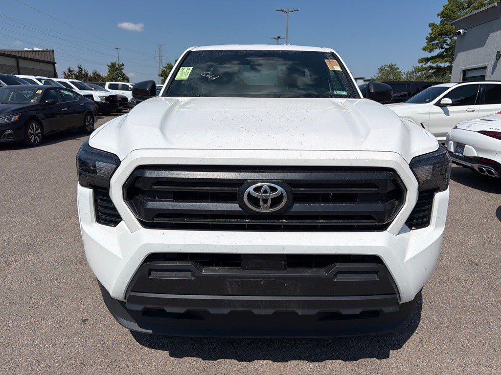 2025 Toyota Tacoma Image 2
