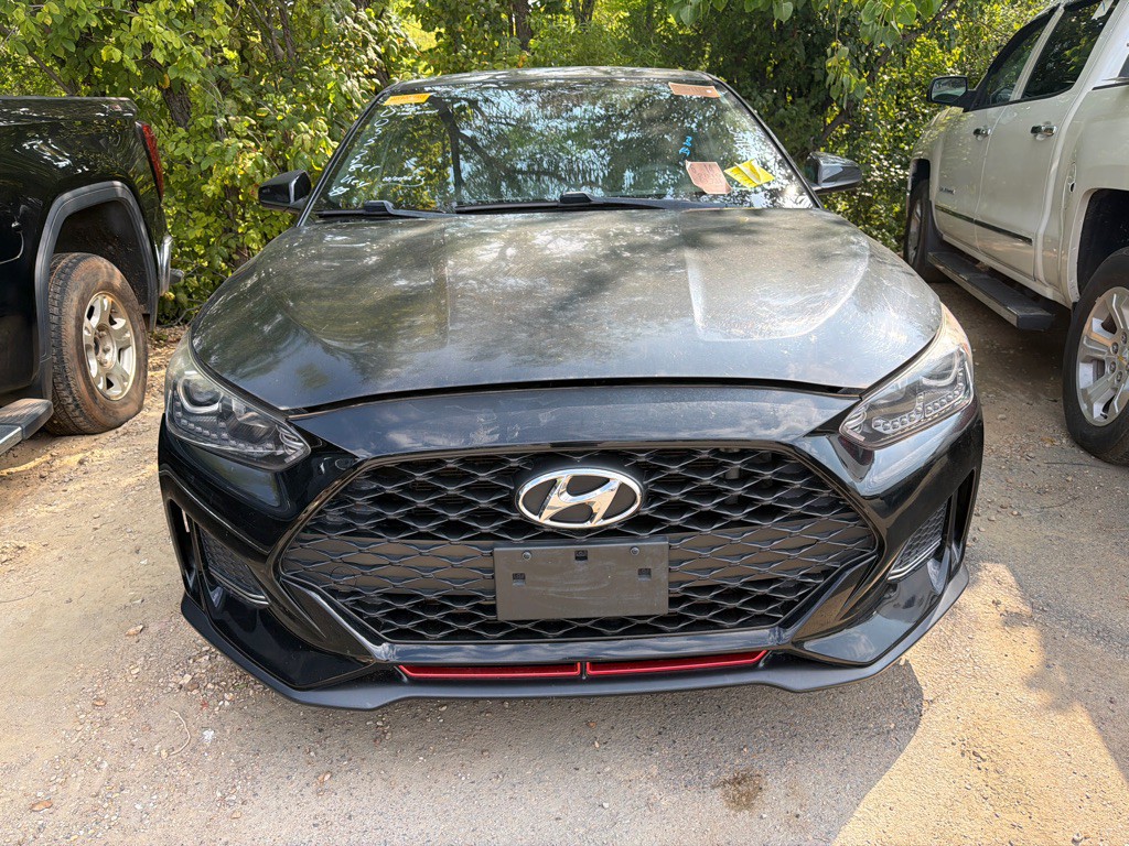 2019 Hyundai Veloster Image 2