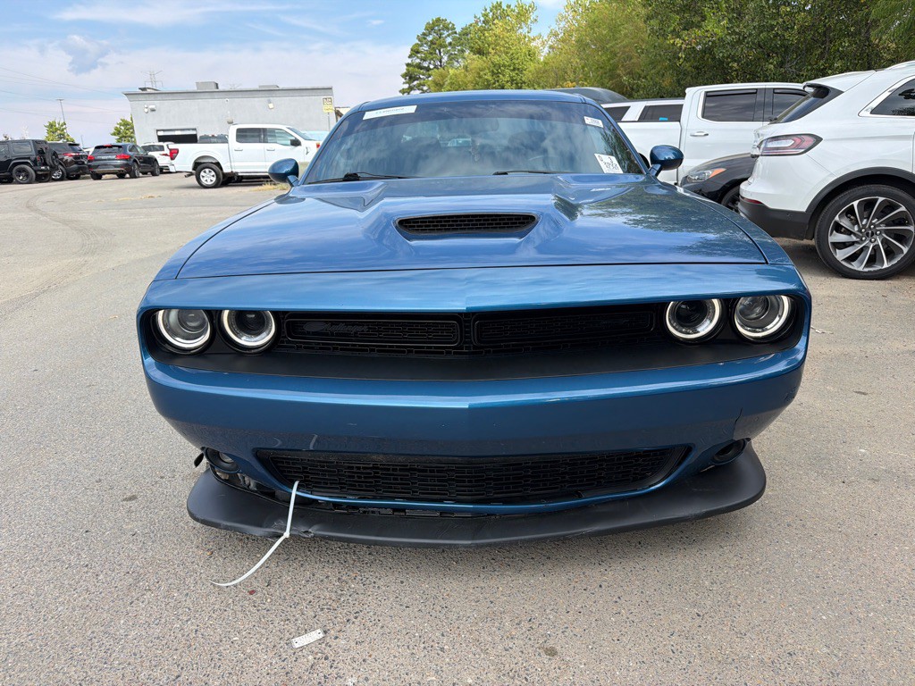 2022 Dodge Challenger Image 2