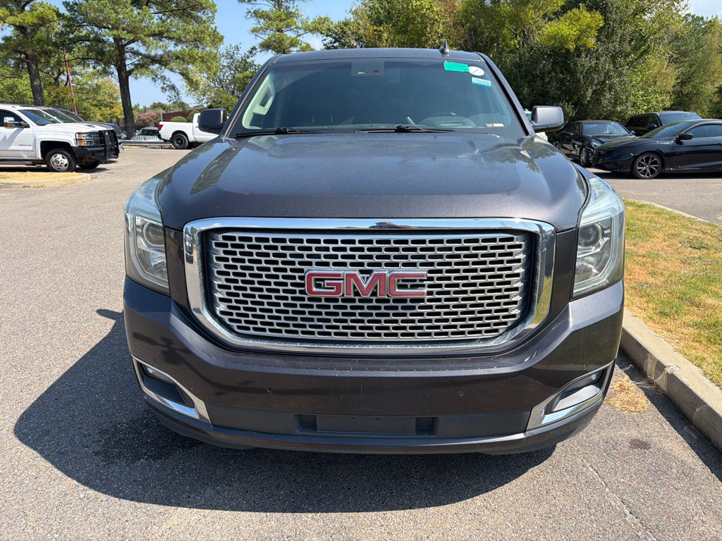 2017 GMC Yukon Image 2